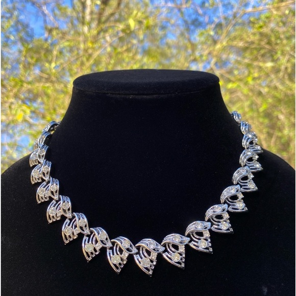 Vintage Silver Tone Rhinestone Collar Necklace w. Hook Clasp Leaf Design - Picture 1 of 7